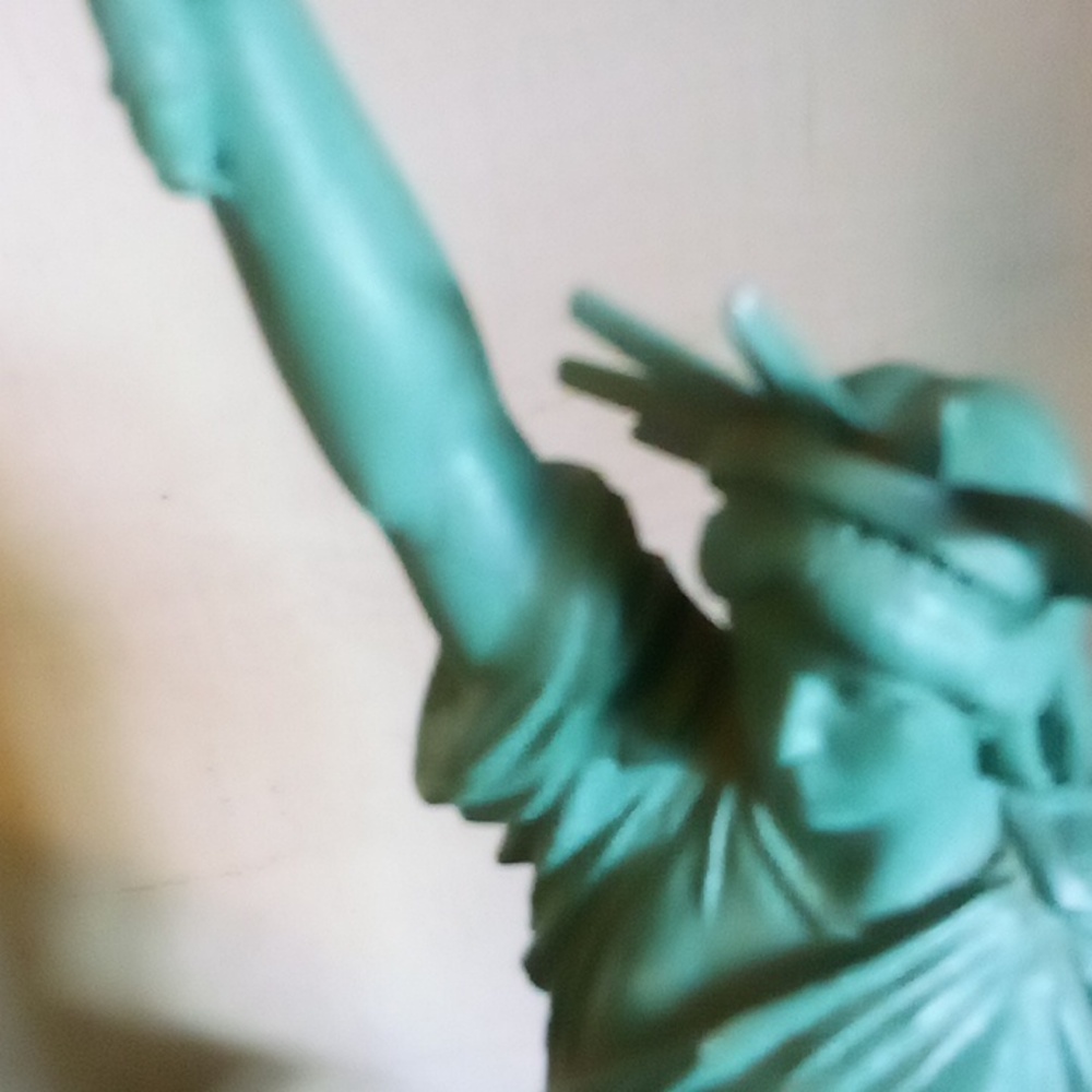 Statue of Liberty 11" figure 1984 signed - made in USA!! - Picture 8 of 8